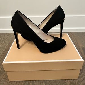 Michael Kors Yasmin Pump